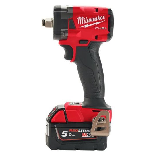 Milwaukee M18 FIW2F12-502X Mutterinväännin sis. akut ja laturin
