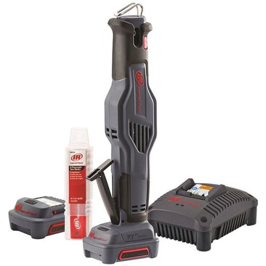 Ingersoll Rand C1101EU-K2 Pistosaha sis. 2,0 Ah:n akut ja laturin