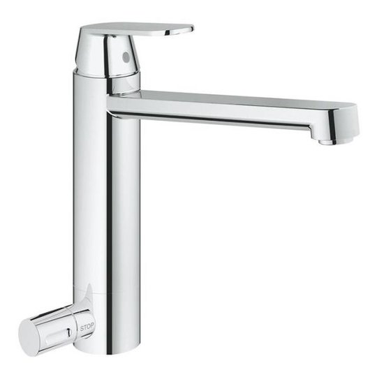 Grohe Eurosmart Cosmopolitan Keittiöhana astianpesukoneen liitännällä.